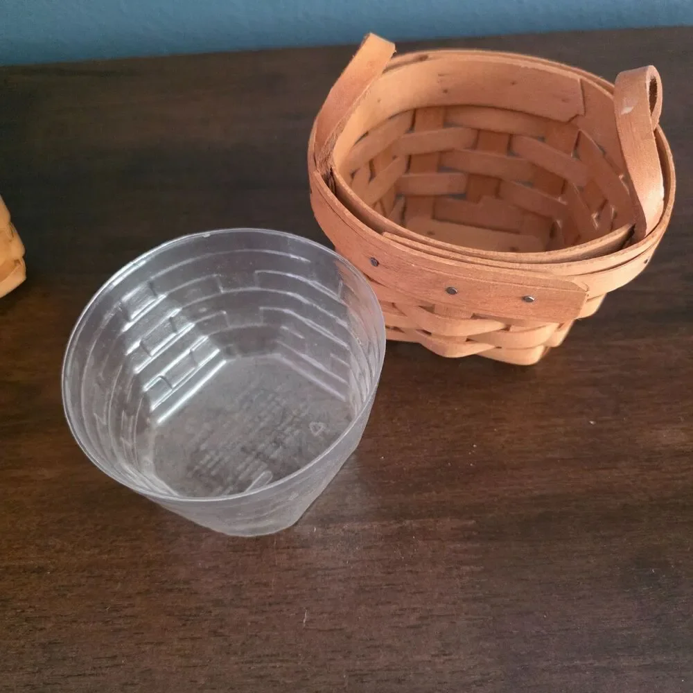 Longaberger Collectors Club 1997 Welcome Home Basket + Protector + 95 Mini round